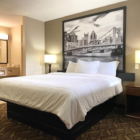 Super 8 By Wyndham Greensburg Extérieur photo