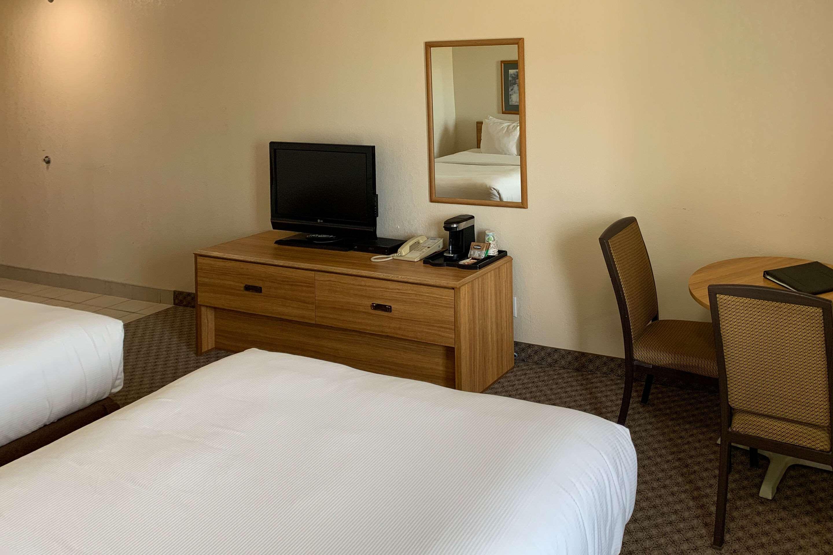 Super 8 By Wyndham Greensburg Extérieur photo