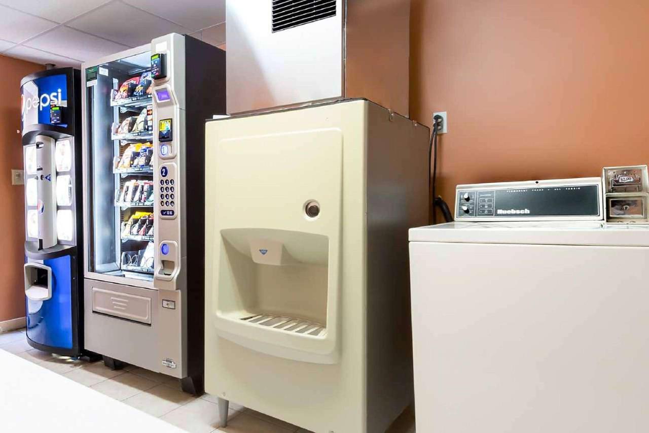 Super 8 By Wyndham Greensburg Extérieur photo