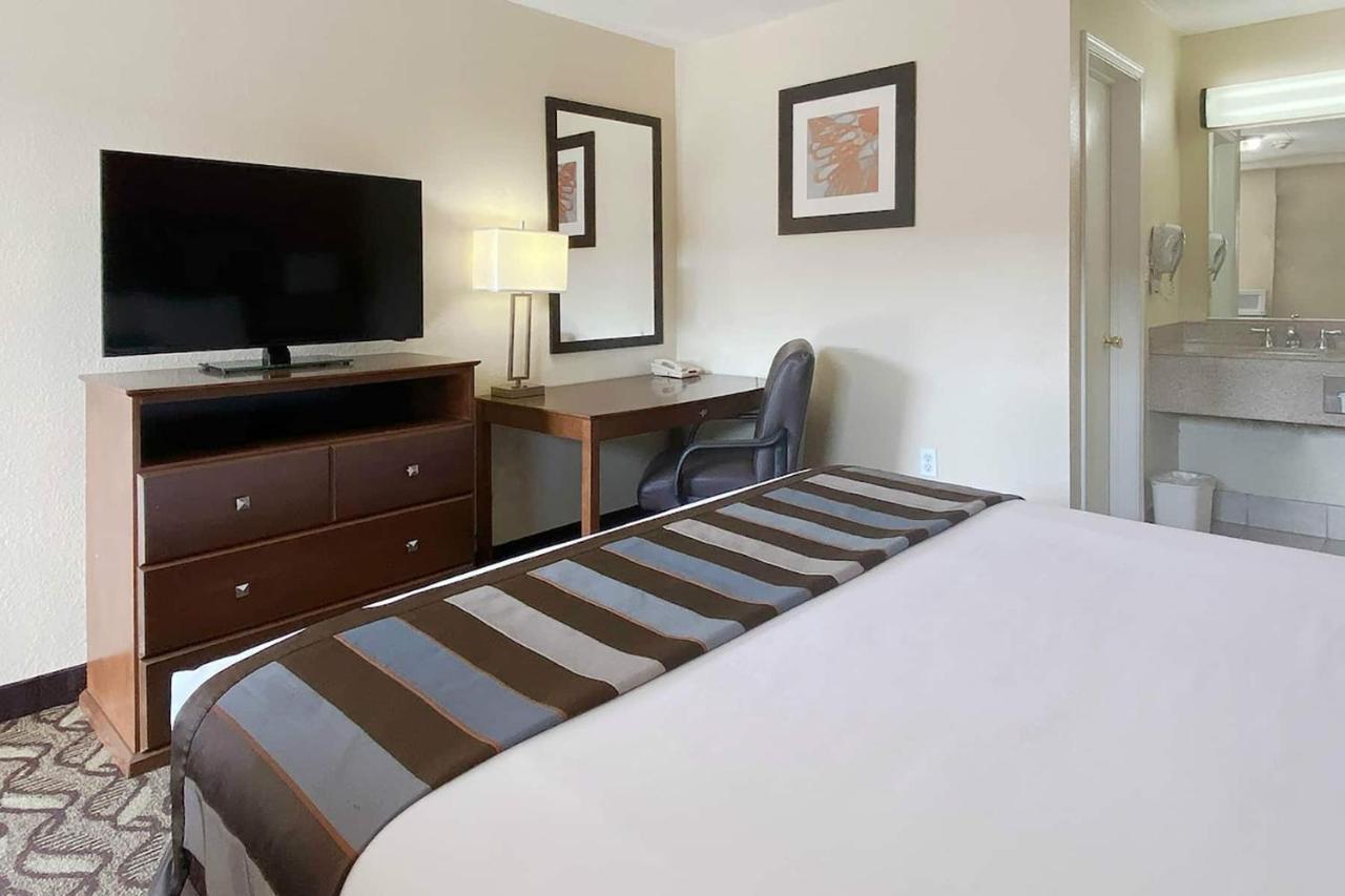 Super 8 By Wyndham Greensburg Extérieur photo
