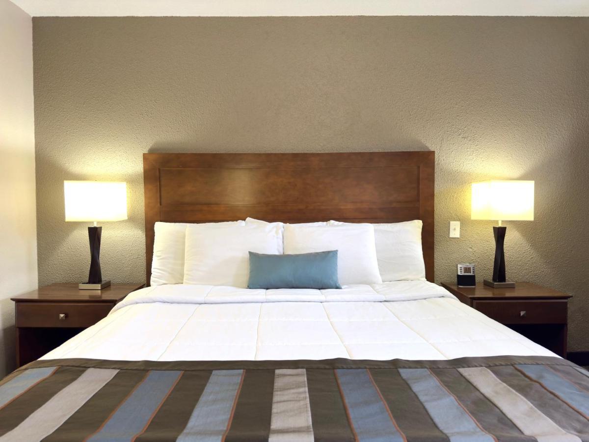 Super 8 By Wyndham Greensburg Extérieur photo